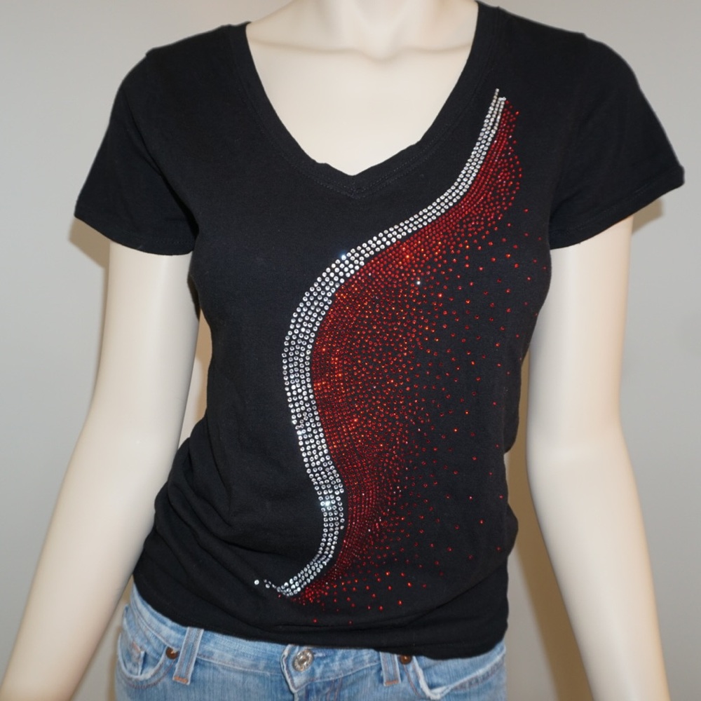 Bozzolo V-Neck Rhinestone Tee - Picture 6 of 10